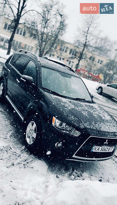 Позашляховик / Кросовер Mitsubishi Outlander XL 2010 в Львові