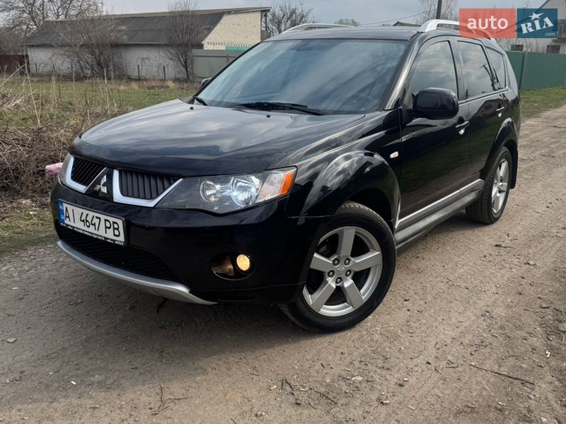 Позашляховик / Кросовер Mitsubishi Outlander XL 2008 в Броварах
