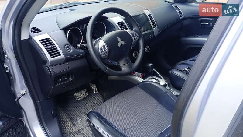 Внедорожник / Кроссовер Mitsubishi Outlander 2011 в Кропивницком