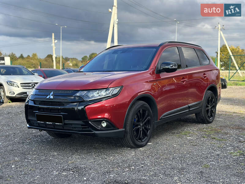 Внедорожник / Кроссовер Mitsubishi Outlander 2016 в Львове Внедорожник / Кроссовер Mitsubishi Outlander 2016 в Львове