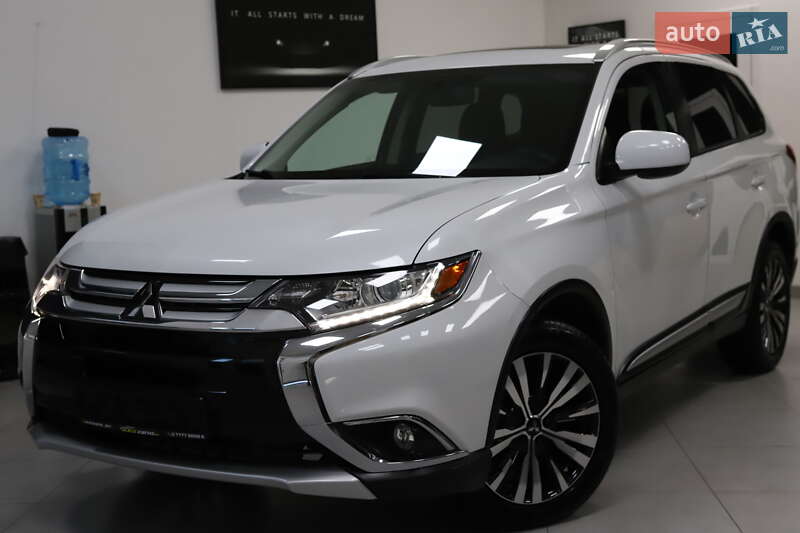 Внедорожник / Кроссовер Mitsubishi Outlander 2018 в Дрогобыче Внедорожник / Кроссовер Mitsubishi Outlander 2018 в Дрогобыче