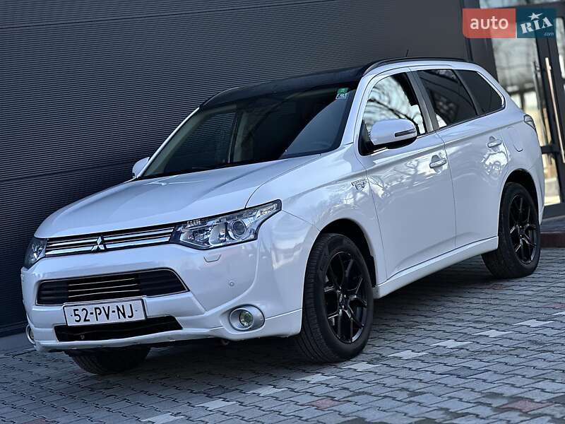 Позашляховик / Кросовер Mitsubishi Outlander 2014 в Івано-Франківську