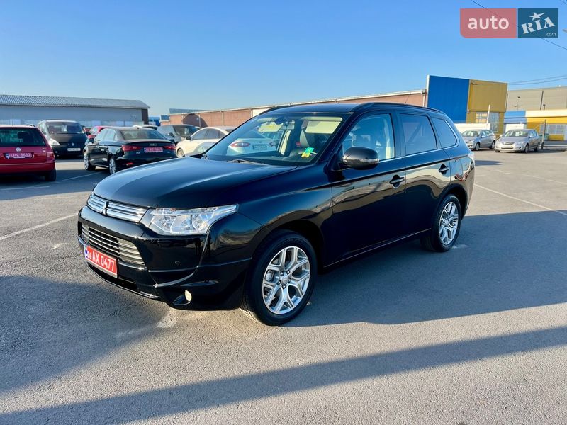 Внедорожник / Кроссовер Mitsubishi Outlander 2013 в Житомире