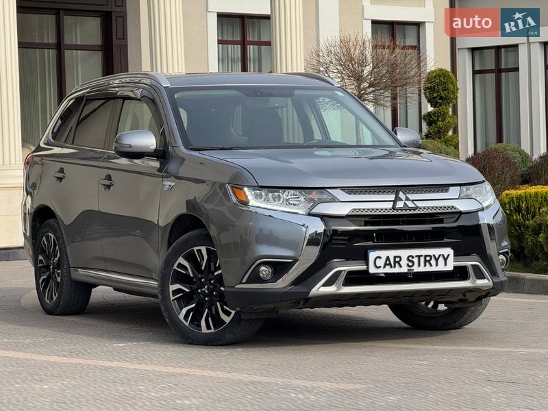 Внедорожник / Кроссовер Mitsubishi Outlander 2018 в Стрые