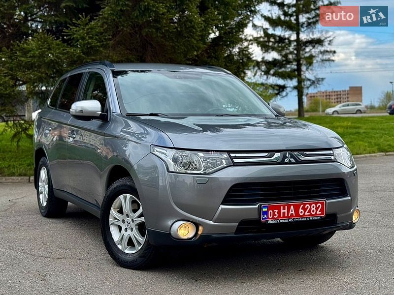 Позашляховик / Кросовер Mitsubishi Outlander 2013 в Полтаві