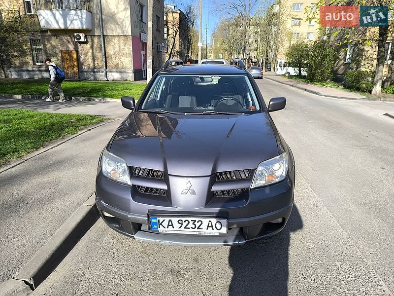 Внедорожник / Кроссовер Mitsubishi Outlander 2006 в Киеве