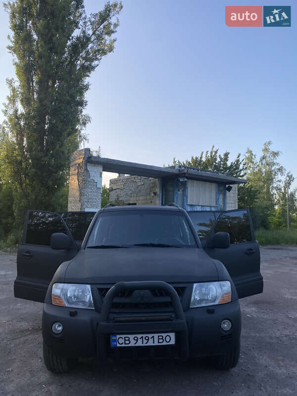 Внедорожник / Кроссовер Mitsubishi Pajero Wagon 2004 в Чернигове