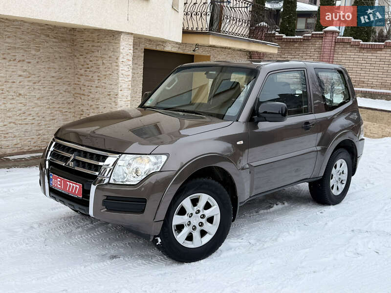 Внедорожник / Кроссовер Mitsubishi Pajero Wagon 2016 в Черновцах