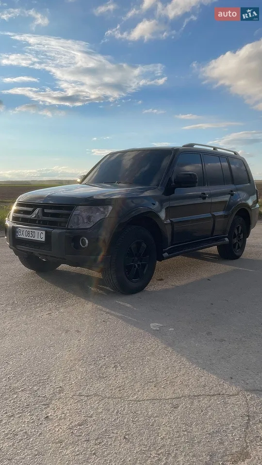 Mitsubishi Pajero Wagon 2008 photo 2