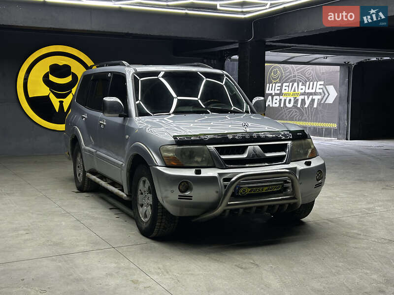 Внедорожник / Кроссовер Mitsubishi Pajero 2006 в Черновцах