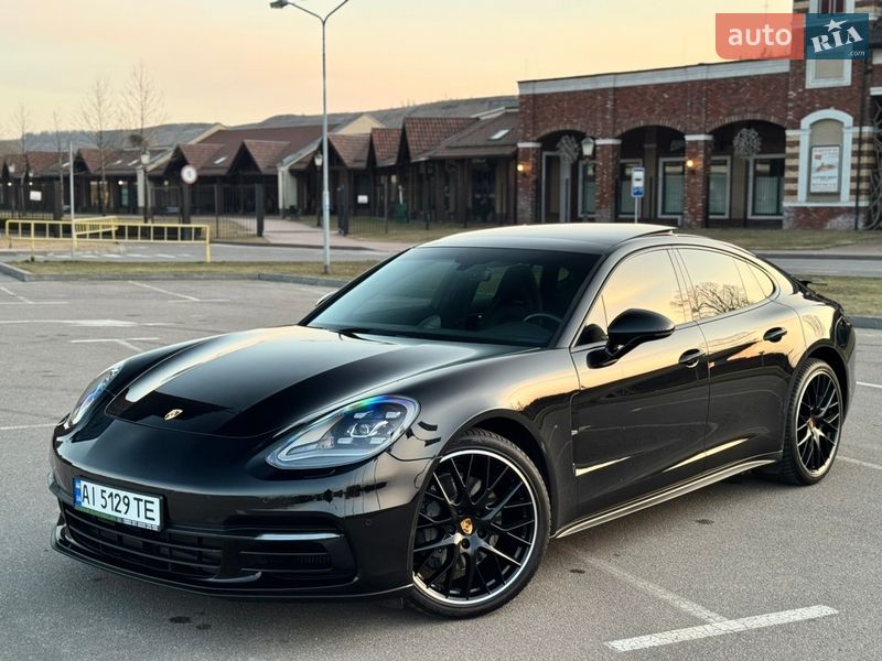 Фастбэк Porsche Panamera 2018 в Киеве Фастбэк Porsche Panamera 2018 в Киеве