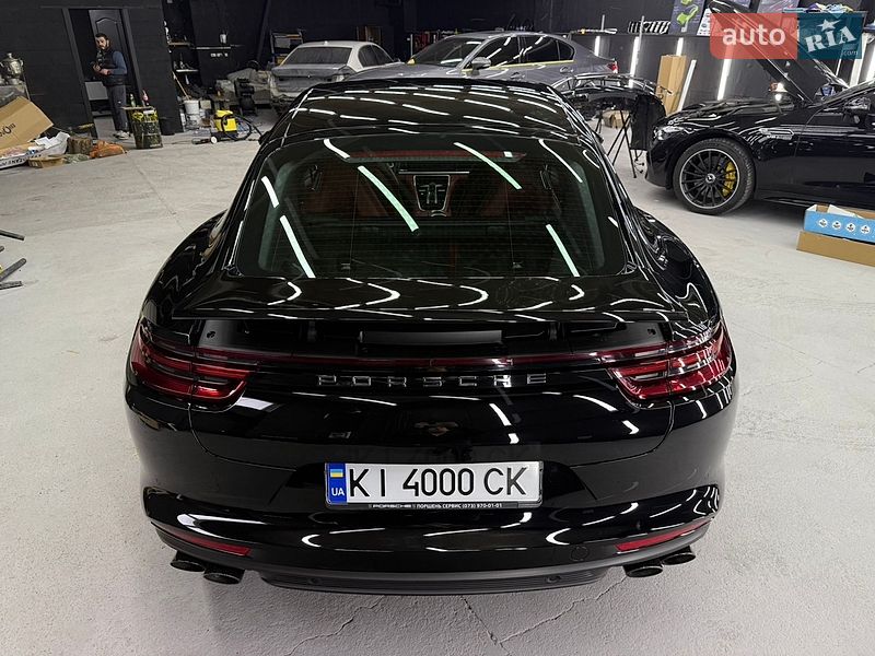 Фастбэк Porsche Panamera 2019 в Ужгороде Фастбэк Porsche Panamera 2019 в Ужгороде