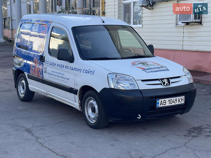 Грузовой фургон Peugeot Partner 2003 в Виннице Грузовой фургон Peugeot Partner 2003 в Виннице
