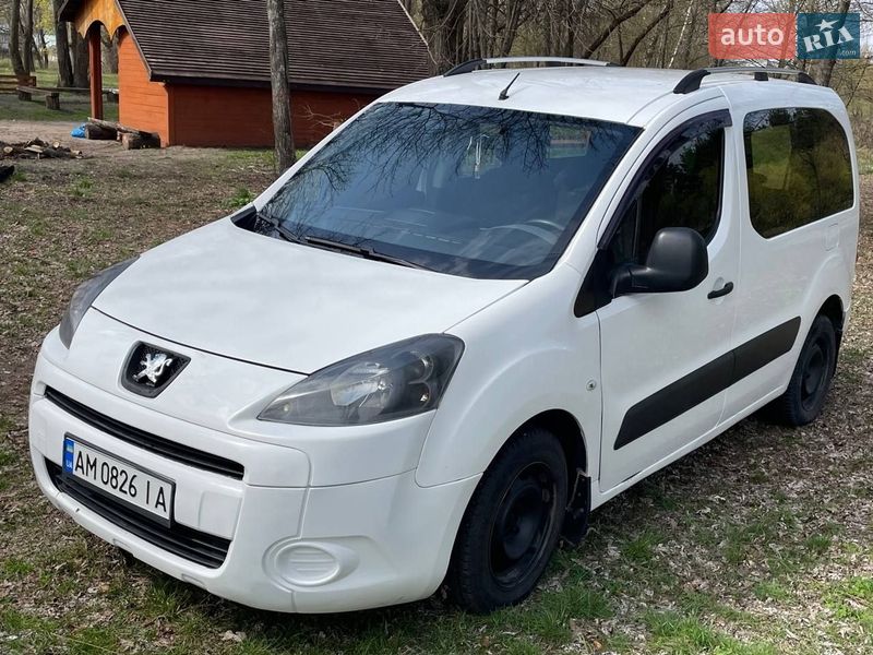 Минивэн Peugeot Partner 2010 в Малине