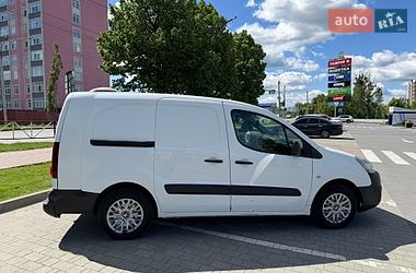 Вантажний фургон Peugeot Partner 2017 в Хмельницькому