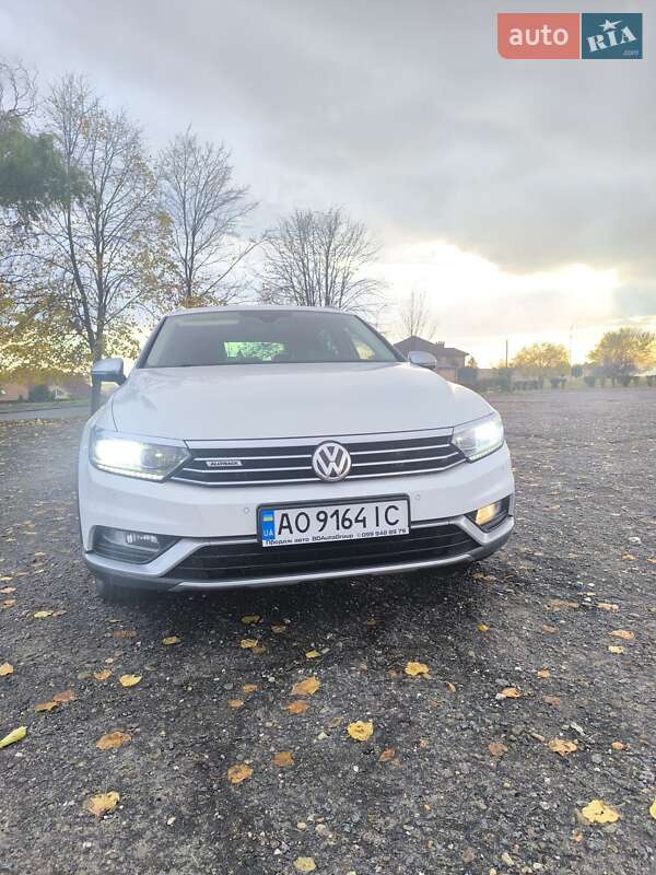 Универсал Volkswagen Passat Alltrack 2015 в Ужгороде