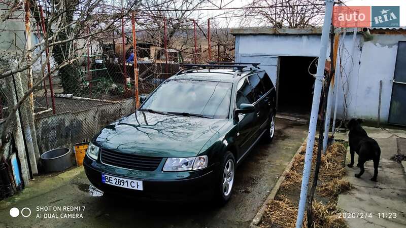 Седан Volkswagen Passat 1998 в Вознесенске