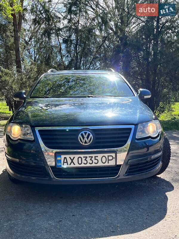 Універсал Volkswagen Passat 2008 в Харкові