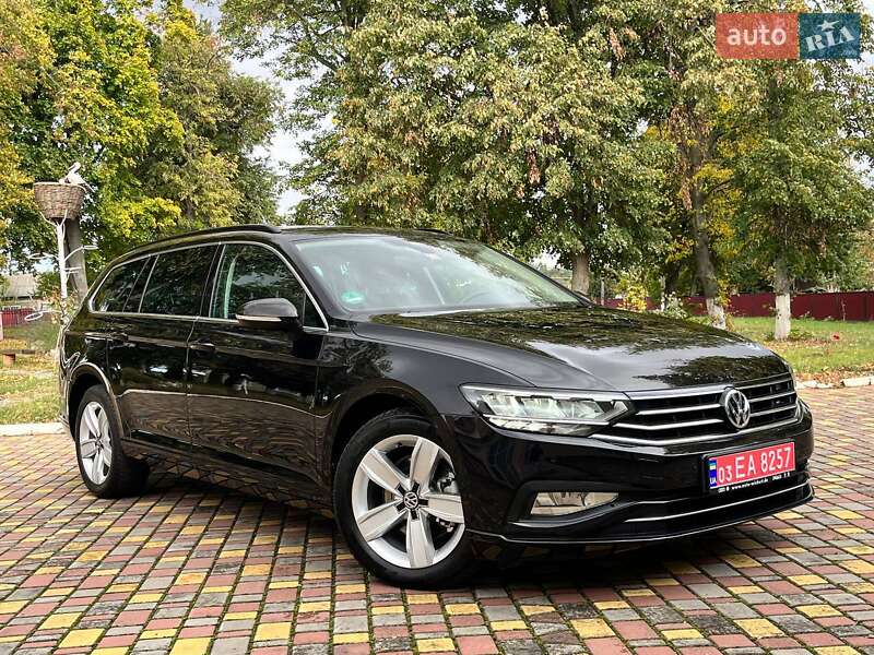 Универсал Volkswagen Passat 2019 в Киеве