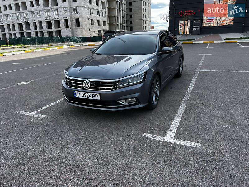 Седан Volkswagen Passat 2015 в Буче Седан Volkswagen Passat 2015 в Буче