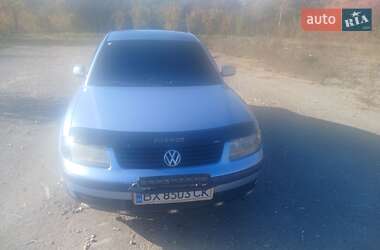 Седан Volkswagen Passat 1998 в Виньковцах