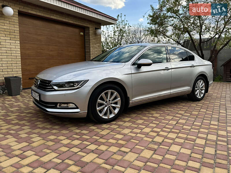 Седан Volkswagen Passat 2017 в Новой Водолаге Седан Volkswagen Passat 2017 в Новой Водолаге