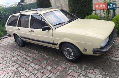Універсал Volkswagen Passat 1981 в Хоросткові
