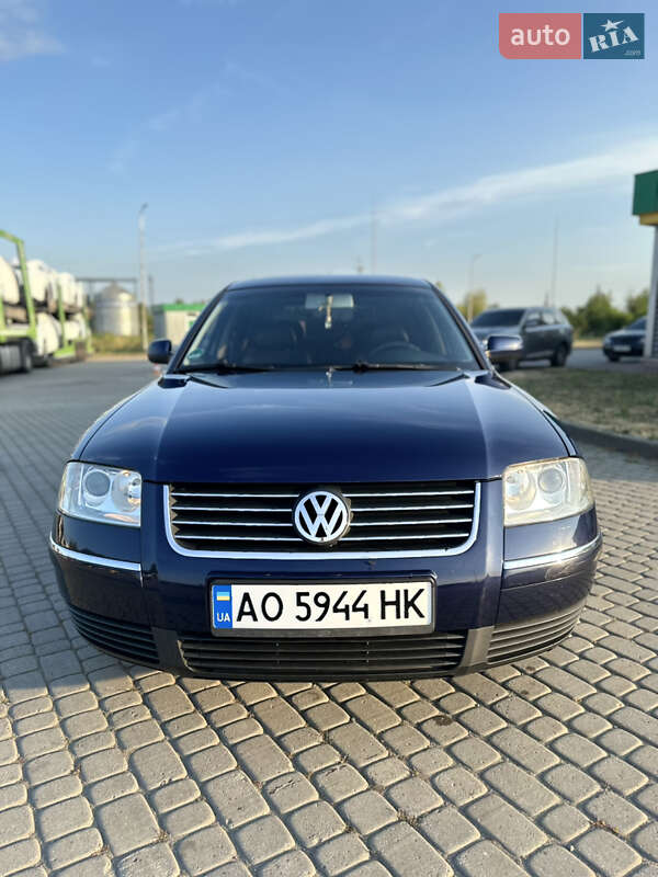Седан Volkswagen Passat 2002 в Ужгороде