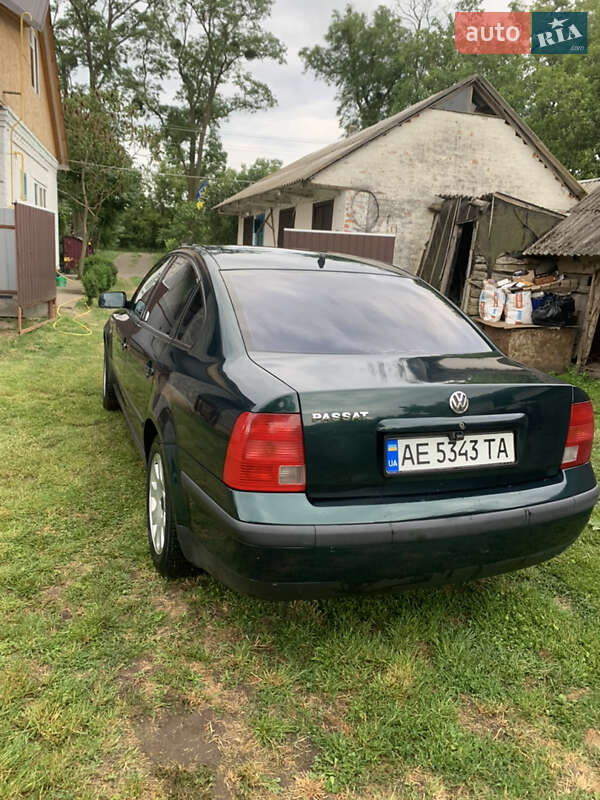 Седан Volkswagen Passat 1999 в Киеве Седан Volkswagen Passat 1999 в Киеве
