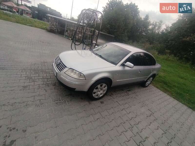 Седан Volkswagen Passat 2001 в Бориславе