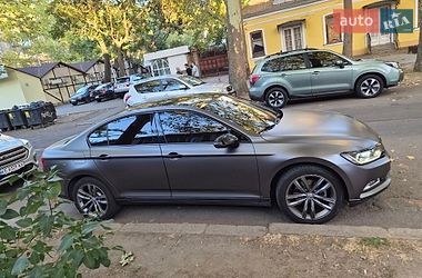 Седан Volkswagen Passat 2017 в Миколаєві