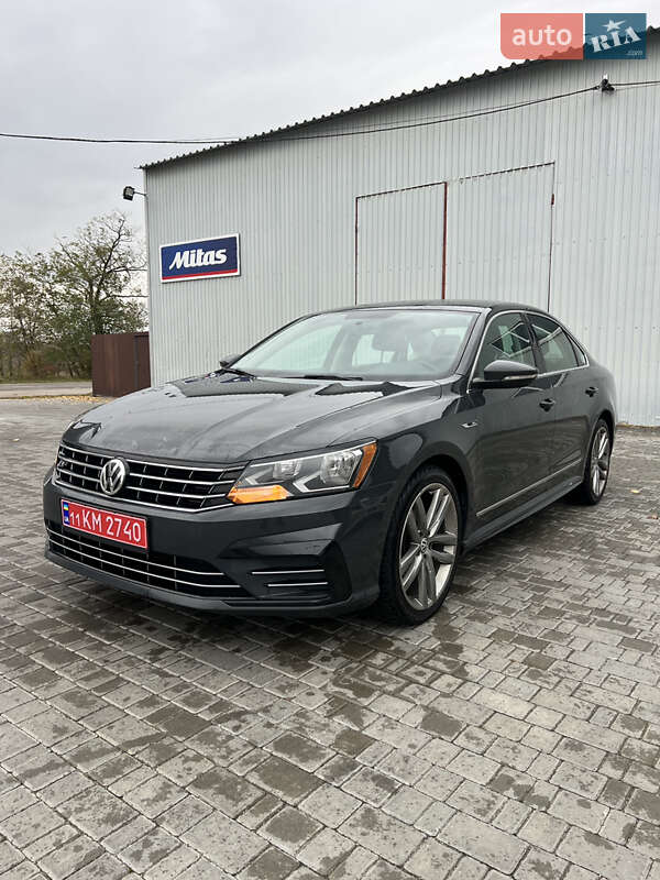 Седан Volkswagen Passat 2017 в Києві