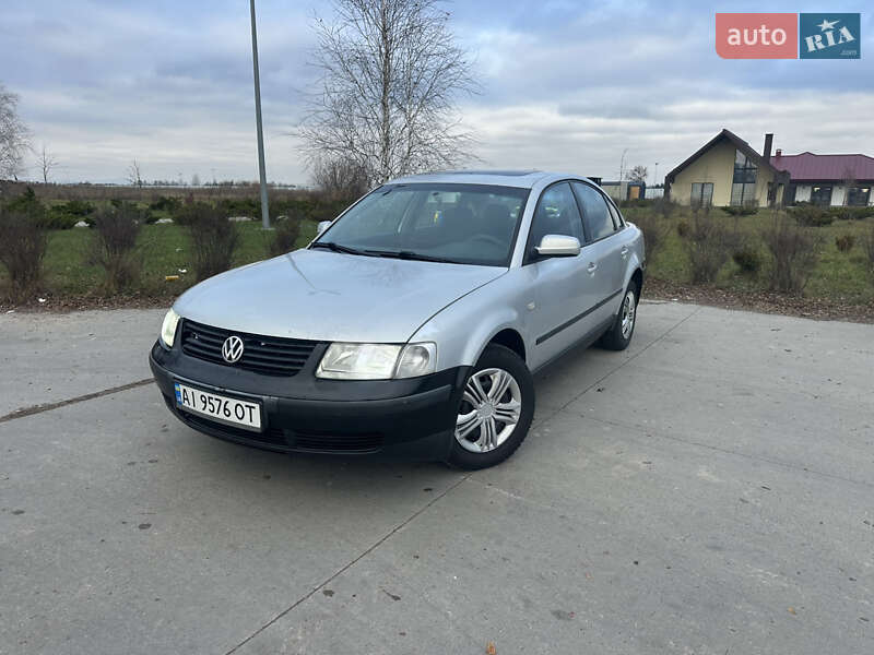 Седан Volkswagen Passat 2000 в Коростені
