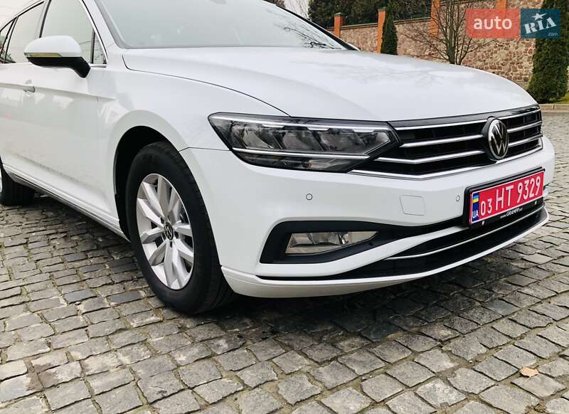 Универсал Volkswagen Passat 2022 в Киеве