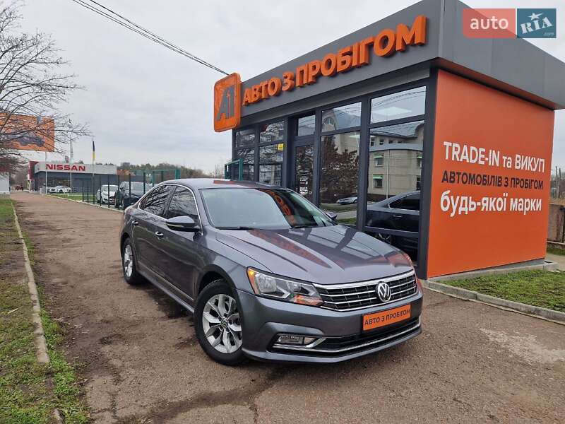 Седан Volkswagen Passat 2016 в Кропивницком
