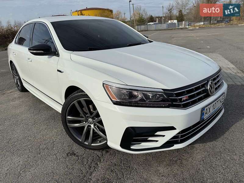 Седан Volkswagen Passat 2016 в Харькове