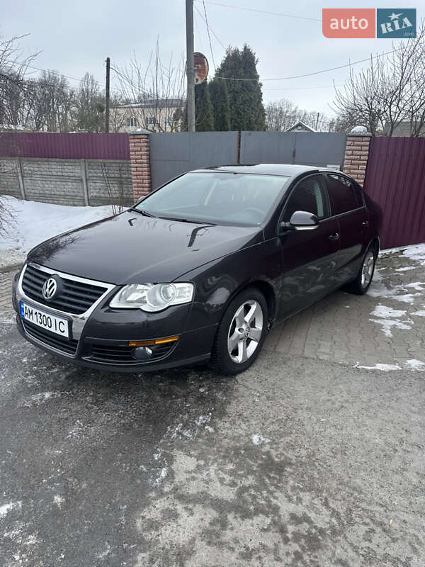 Седан Volkswagen Passat 2008 в Звягеле Седан Volkswagen Passat 2008 в Звягеле