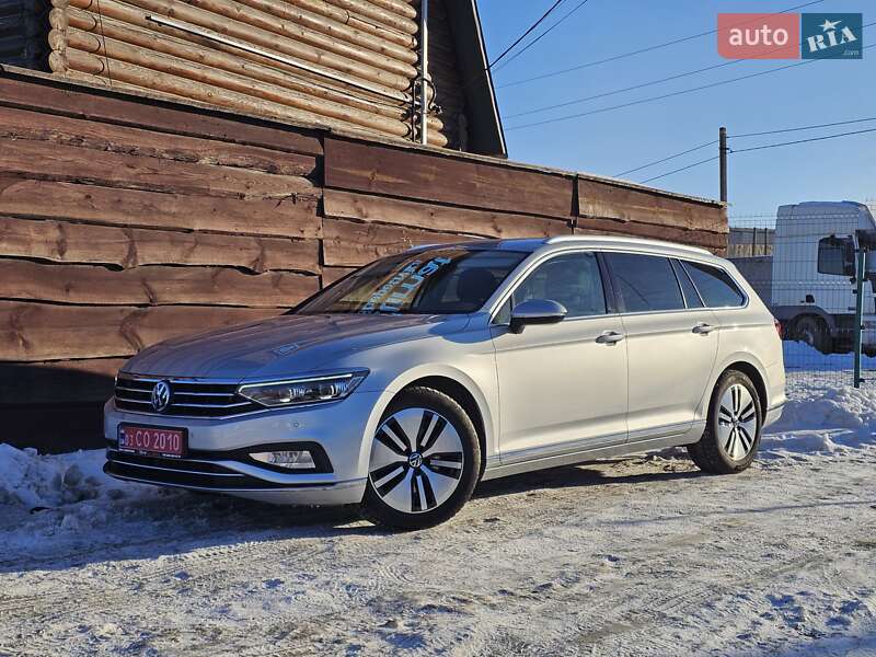 Универсал Volkswagen Passat 2021 в Шепетовке Универсал Volkswagen Passat 2021 в Шепетовке