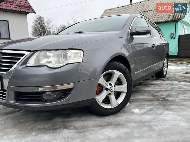 Универсал Volkswagen Passat 2005 в Березному