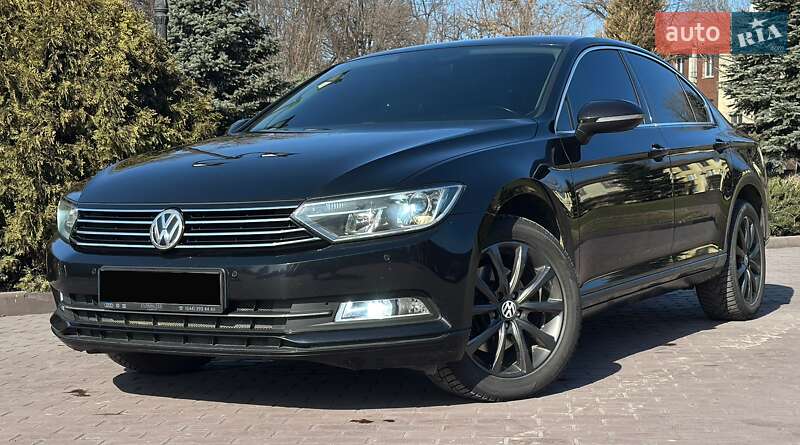 Седан Volkswagen Passat 2015 в Дніпрі