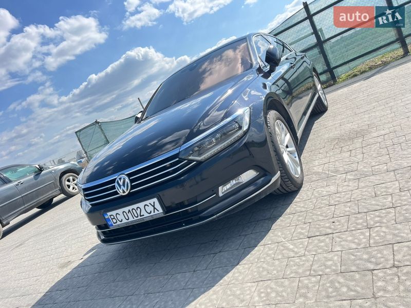 Седан Volkswagen Passat 2016 в Львове