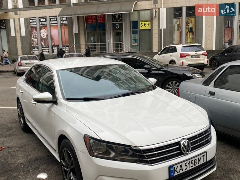 Седан Volkswagen Passat 2016 в Киеве