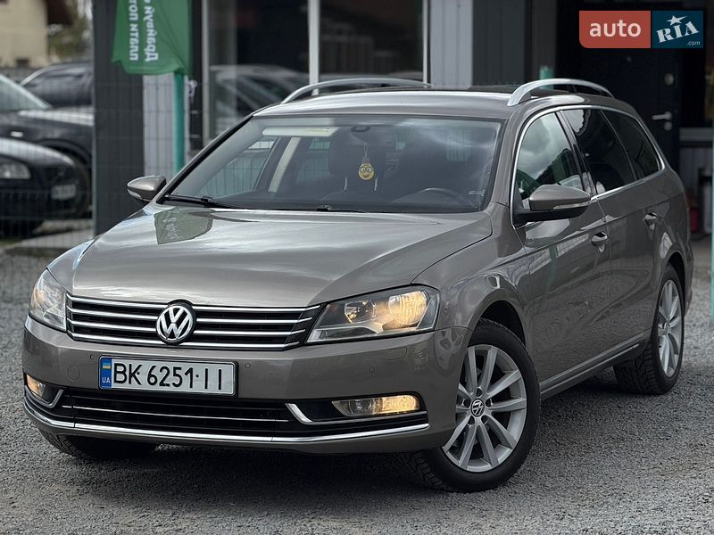 Универсал Volkswagen Passat 2011 в Ровно