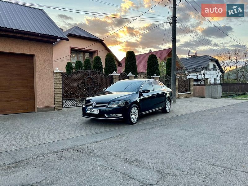 Седан Volkswagen Passat 2011 в Сваляве