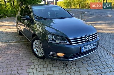 Седан Volkswagen Passat 2014 в Иршаве