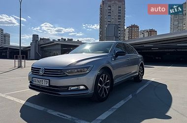 Седан Volkswagen Passat 2018 в Києві