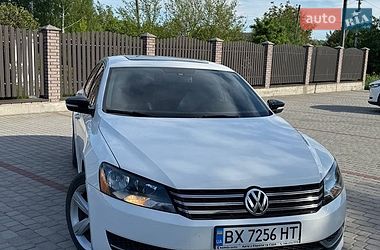 Седан Volkswagen Passat 2013 в Старокостянтинові