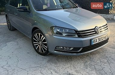 Седан Volkswagen Passat 2012 в Чемеровцах