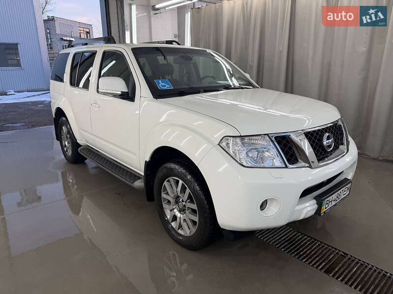 Внедорожник / Кроссовер Nissan Pathfinder 2011 в Одессе