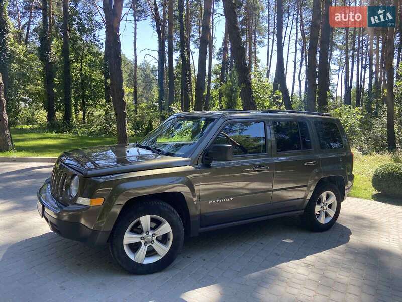 Внедорожник / Кроссовер Jeep Patriot 2015 в Львове